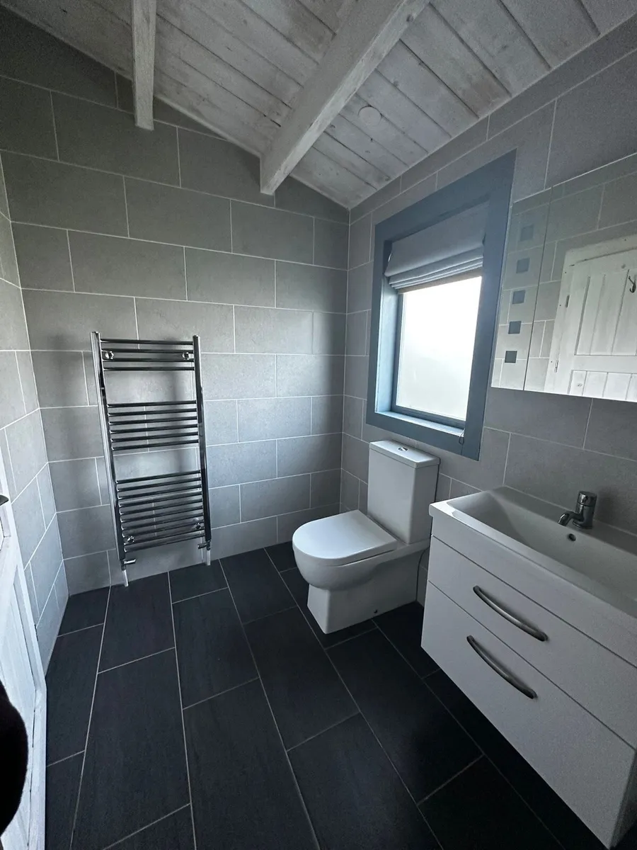 Log Cabin (3 Bedroom) - Image 4