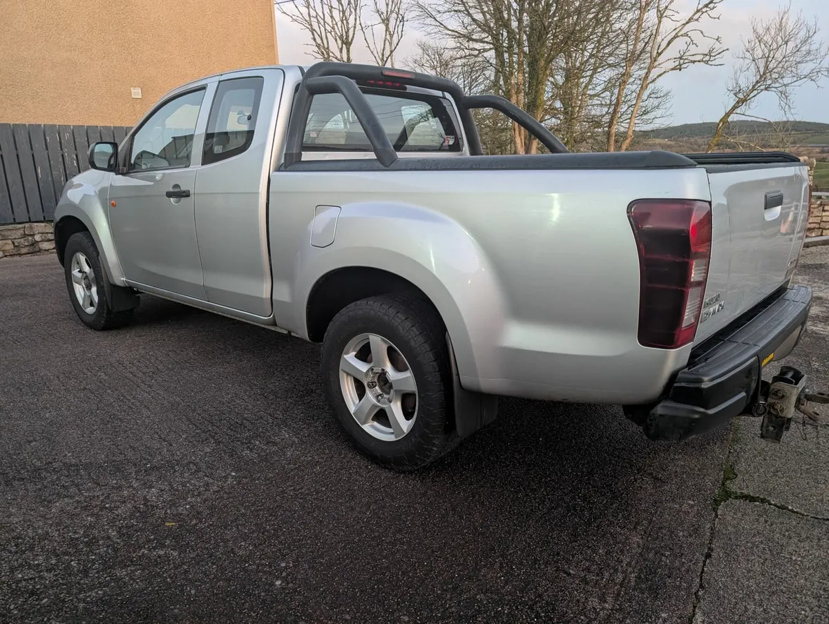 Isuzu D-Max 2017 - Image 3