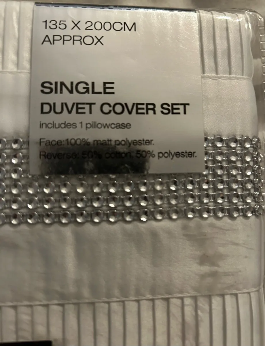 Julian McDonald designer Single Duvet set - Image 1