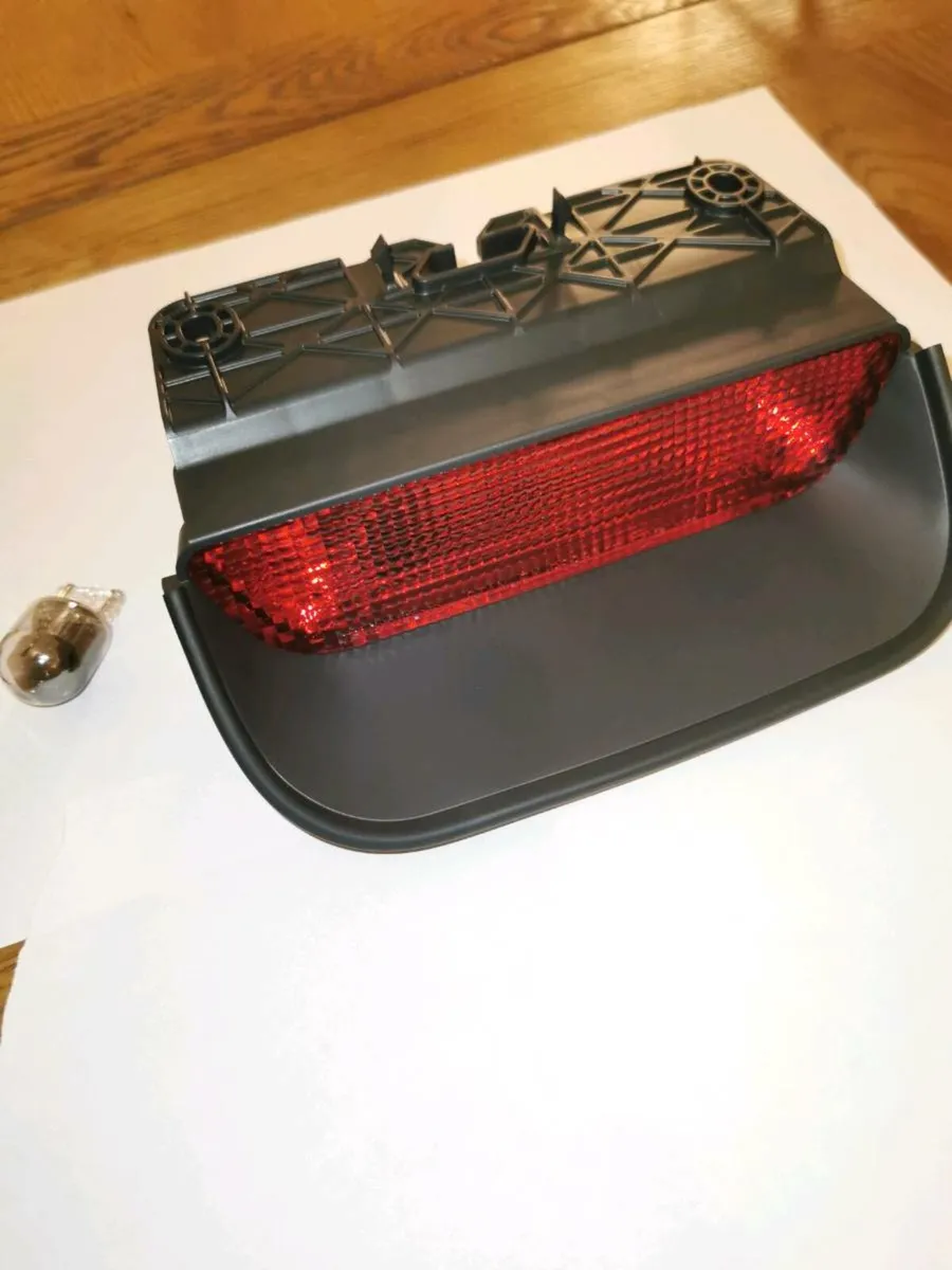 Honda crv 3rd brake light new - Image 1