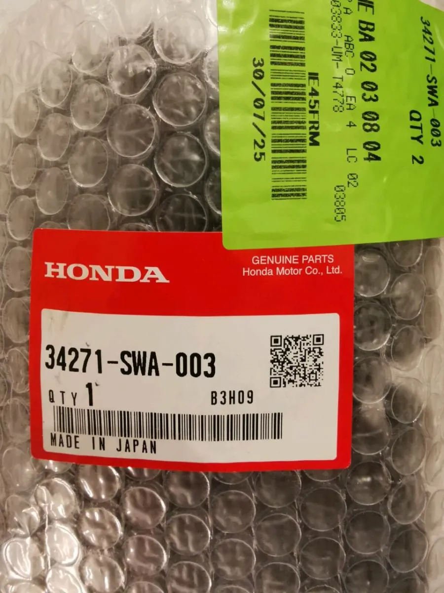 Honda crv 3rd brake light new - Image 2