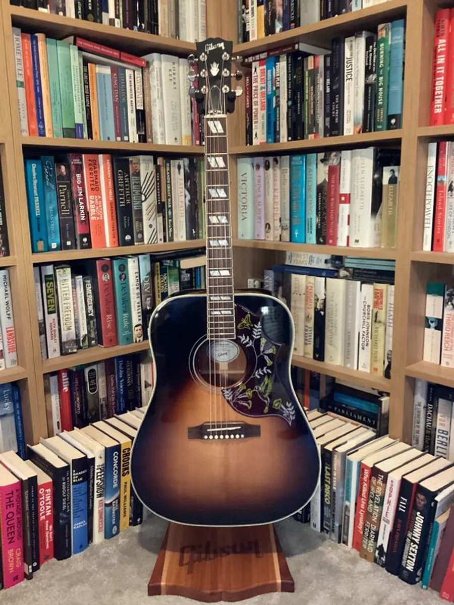 Gibson Hummingbird - Image 1