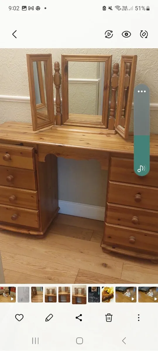 Pine dressing table - Image 1