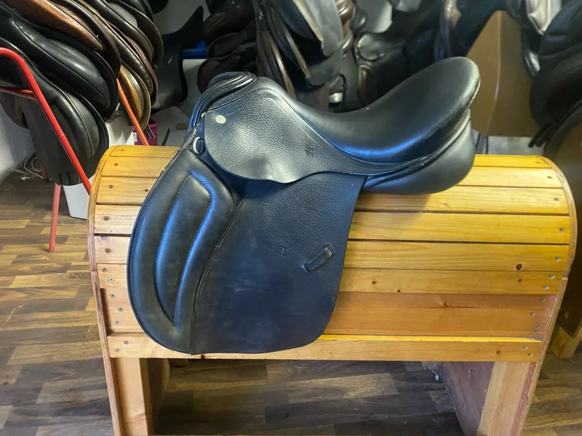 16” pony Leather saddle medium wide - Image 3