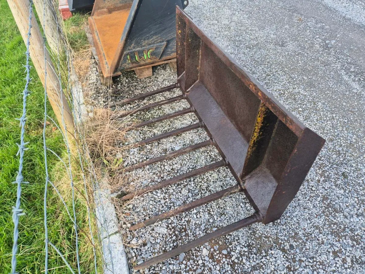 Loader buckets and graipes - Image 4