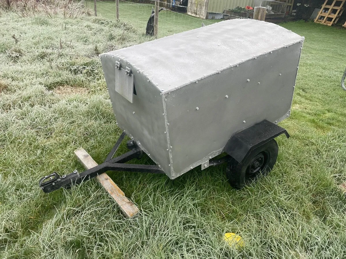 Dog trailer - Image 1