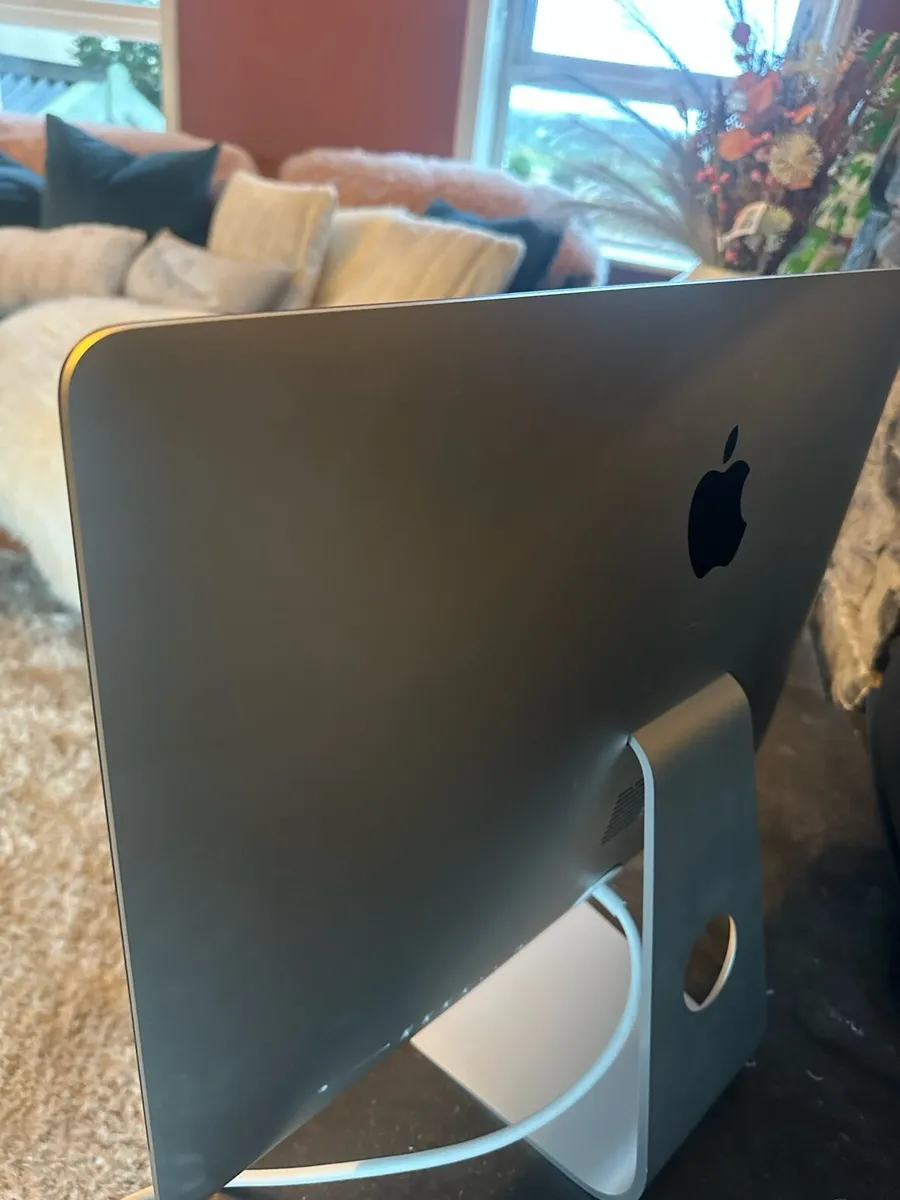 iMac - Image 2