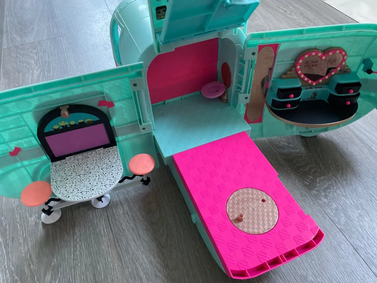 L.O.L. Surprise! O.M.G. Glam N’ Go Campervan - Image 4
