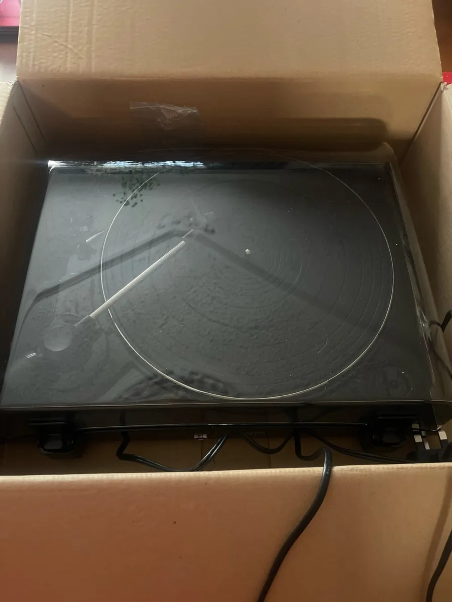 Ion Profile LP Vinyl Conversion Turntable - Image 2