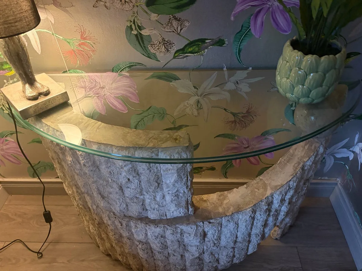 Occasion Hall or Sitting Room Table - Image 2