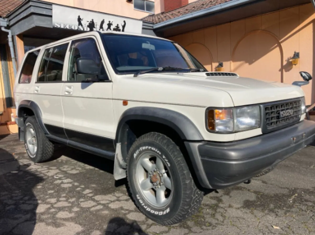 1996 Isuzu Bighorn 3.1 Turbo Diesel –🇯🇵 Import - Image 3