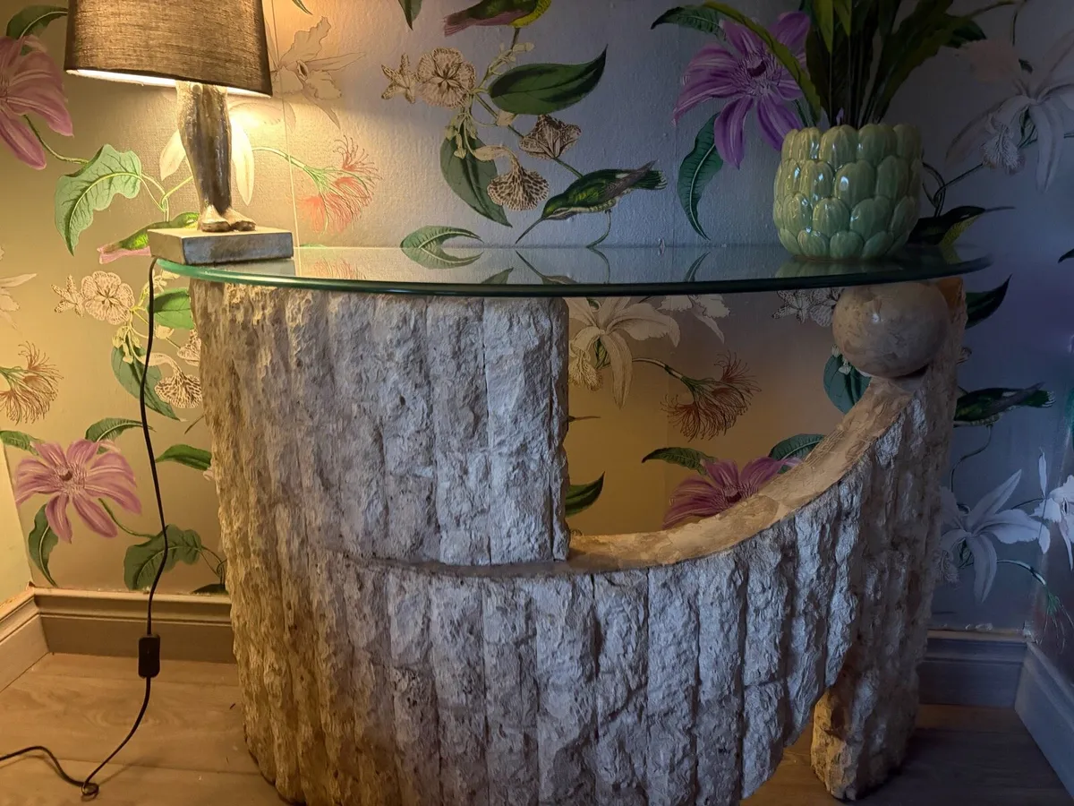 Occasion Hall or Sitting Room Table - Image 3