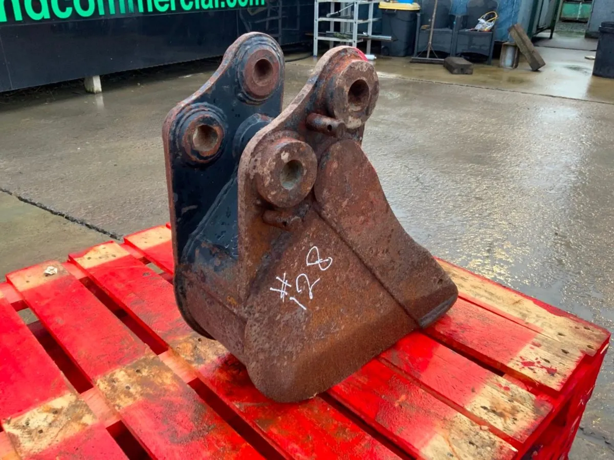 9"  MINI DIGGER BUCKET.........35mm PINS......128 - Image 3