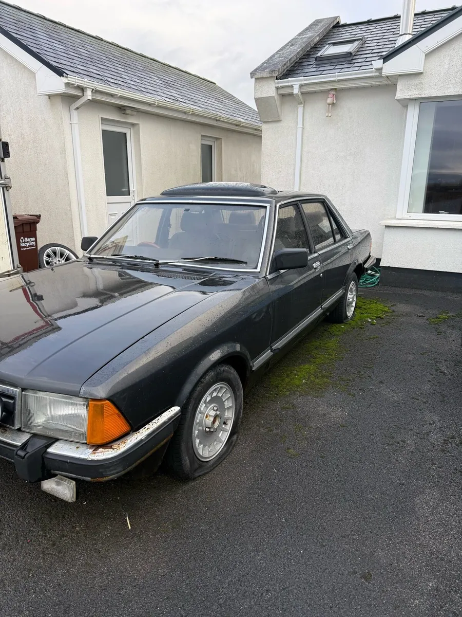 1984 ford Granada - Image 3