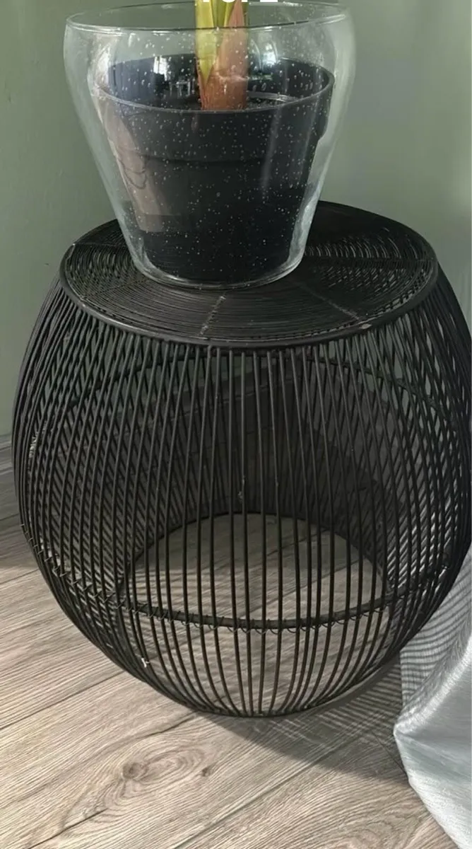 Side table - Image 1