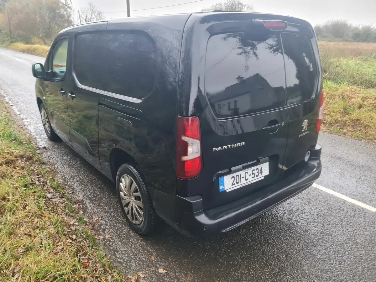 FABULOUS VAN 2020 NEW MODEL 1.6 test 13 months - Image 4