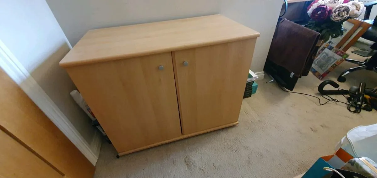 Computer Desk - Image 1