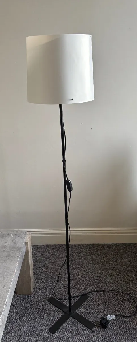 Floor lamp
