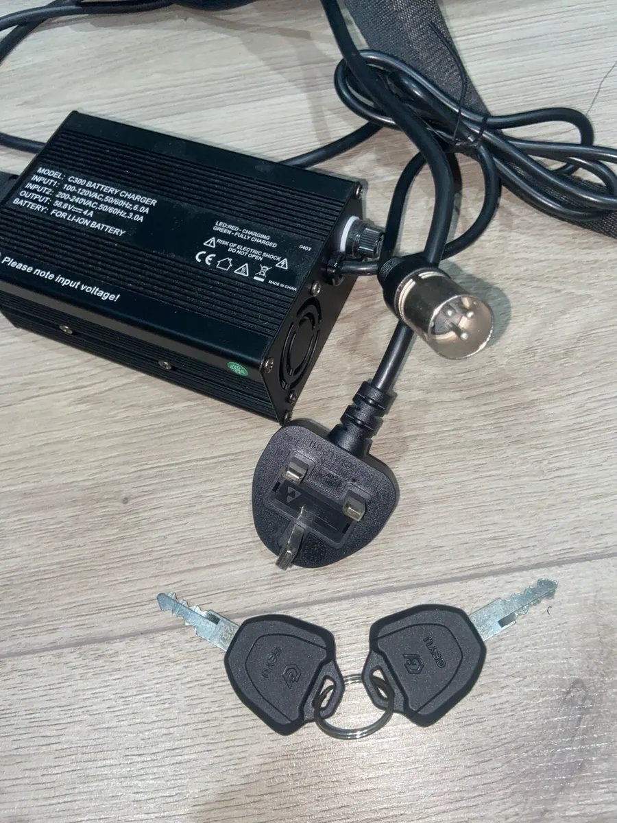 High Capacity Ebike Battery 52v 27Ah Rear Rack - Image 3