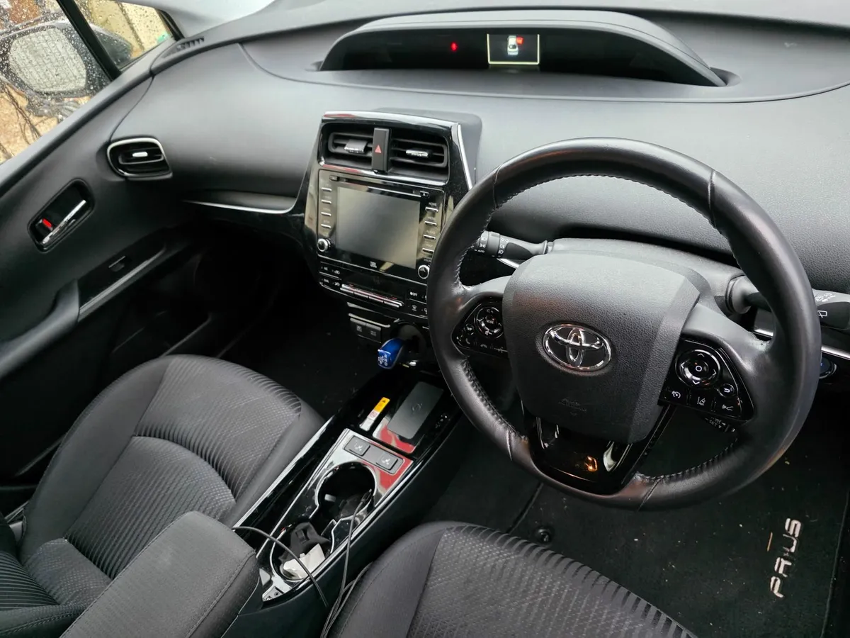 Toyota Prius Hybrid 2020 - Image 3