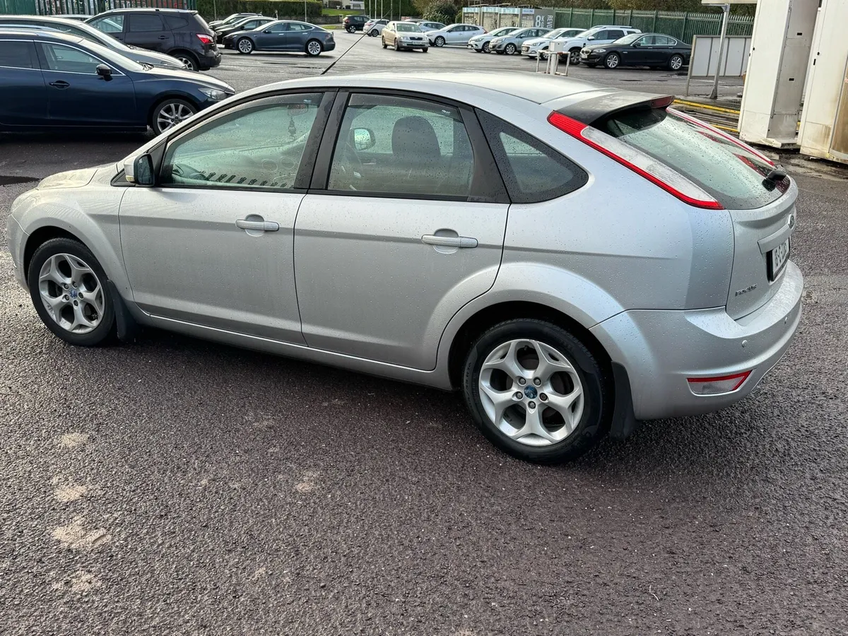 2010 Ford Focus NCT 02/27 very low kms - Image 4