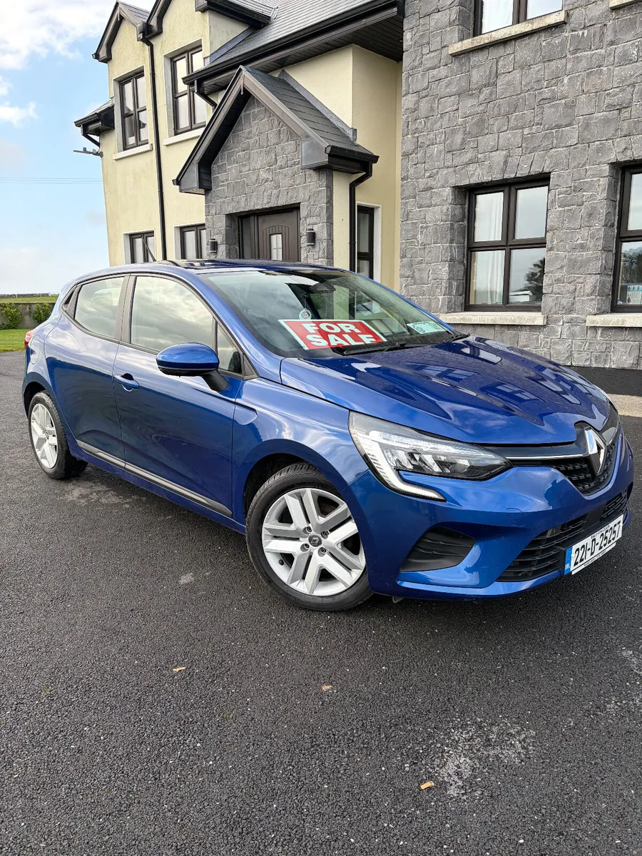 Renault Clio 2022 - Image 1
