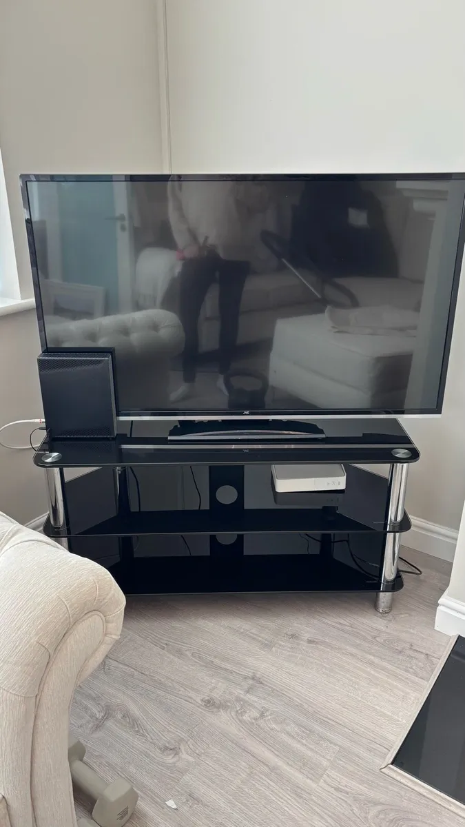 JVC 43inch TV and stand - Image 3