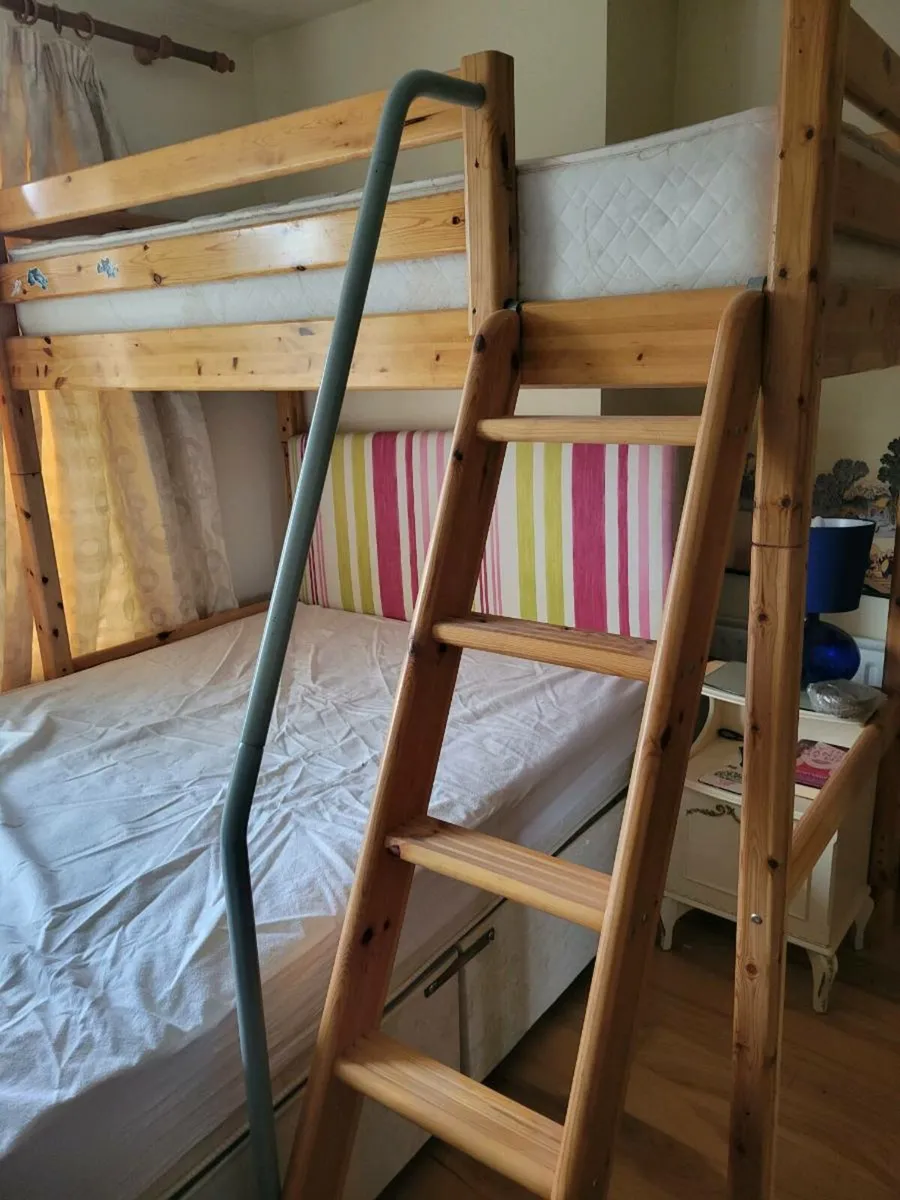 High bed and desk - Image 1