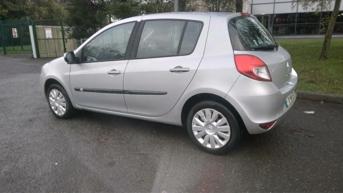 Renault Clio. Only 80KMS. Brand New NCT 2027 - Image 3