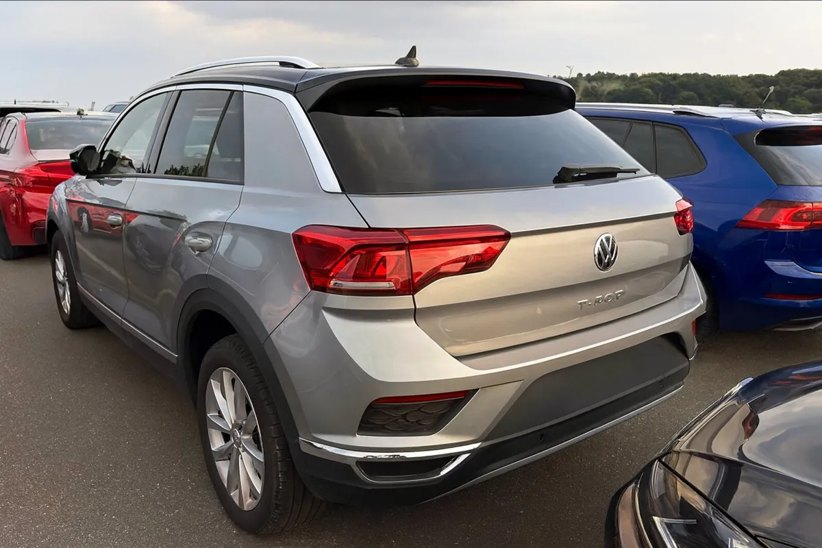222 VW T-ROC STYLE 2.0TDI 150BHP AUTOMATIC - Image 2