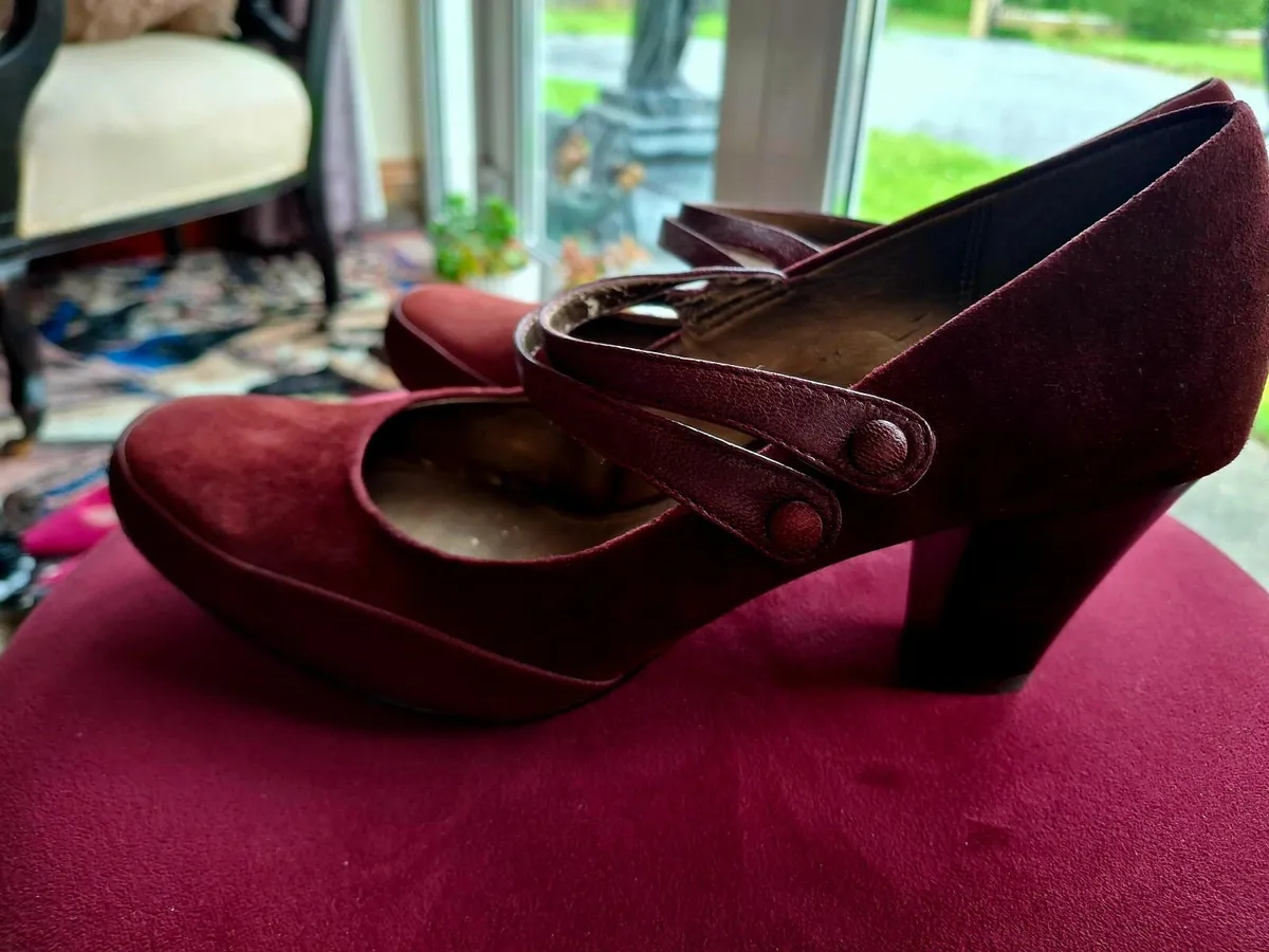 Elegant Clarks Burgundy Suede Block Heels ... - Image 1