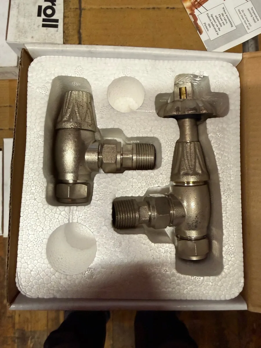 Nickel plated Brass Thermostatic Radiator  valves. - Image 3