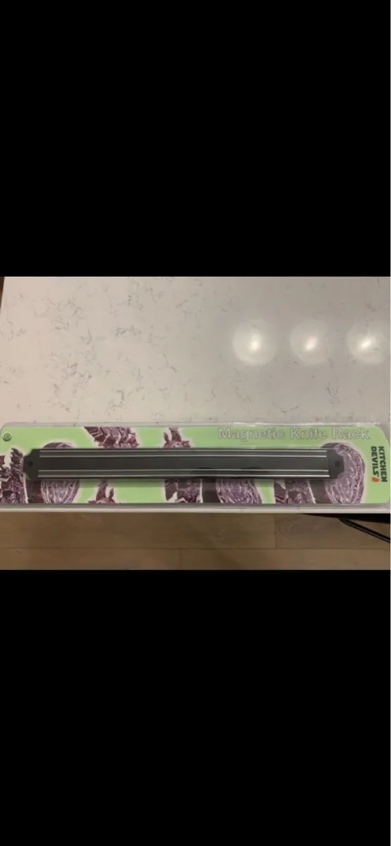 Magnetic knife rack - Image 1