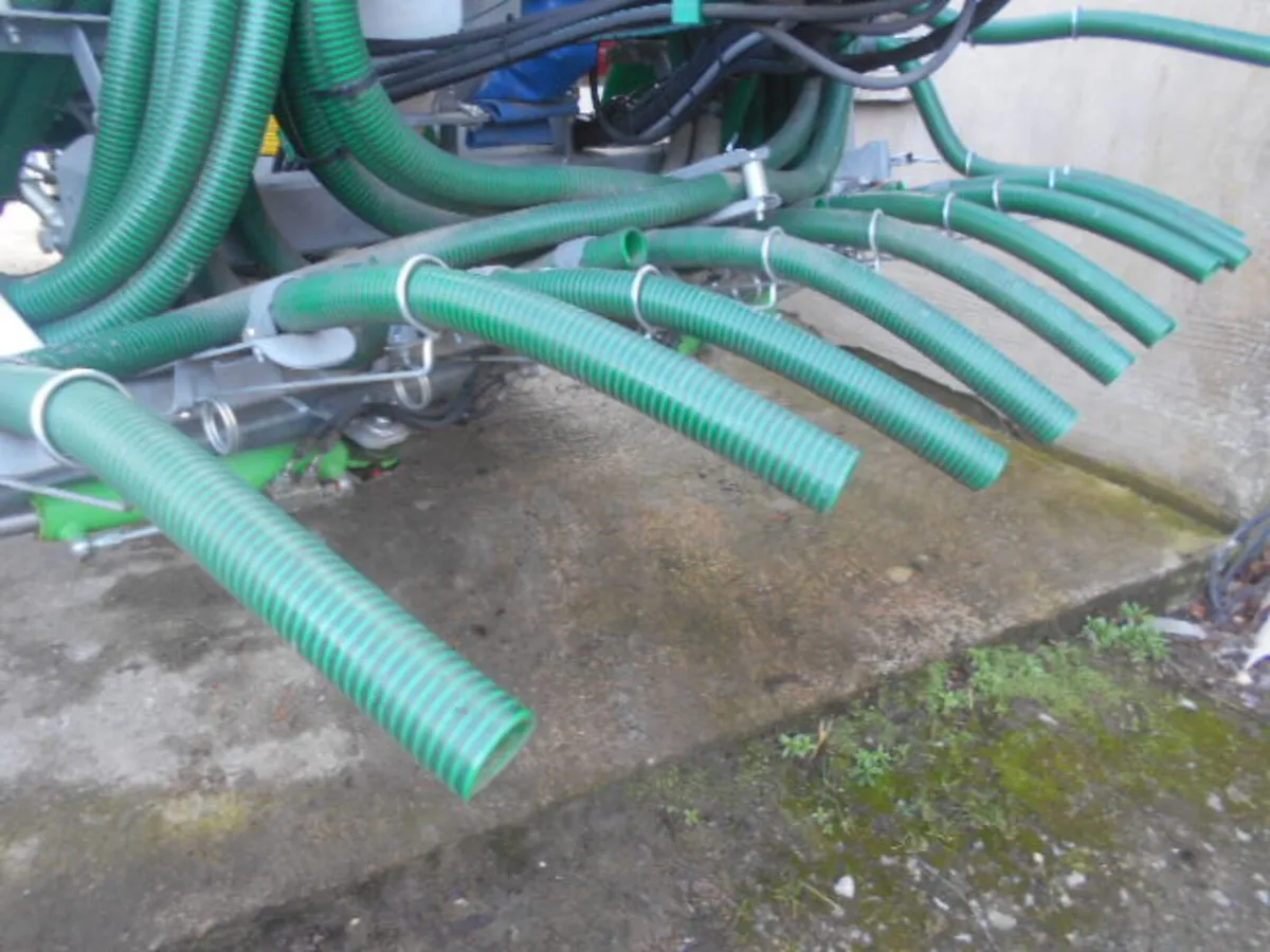 JOSKIN 11000L (2500g) TANKER & 7.5m BOOM: 11016387 - Image 3