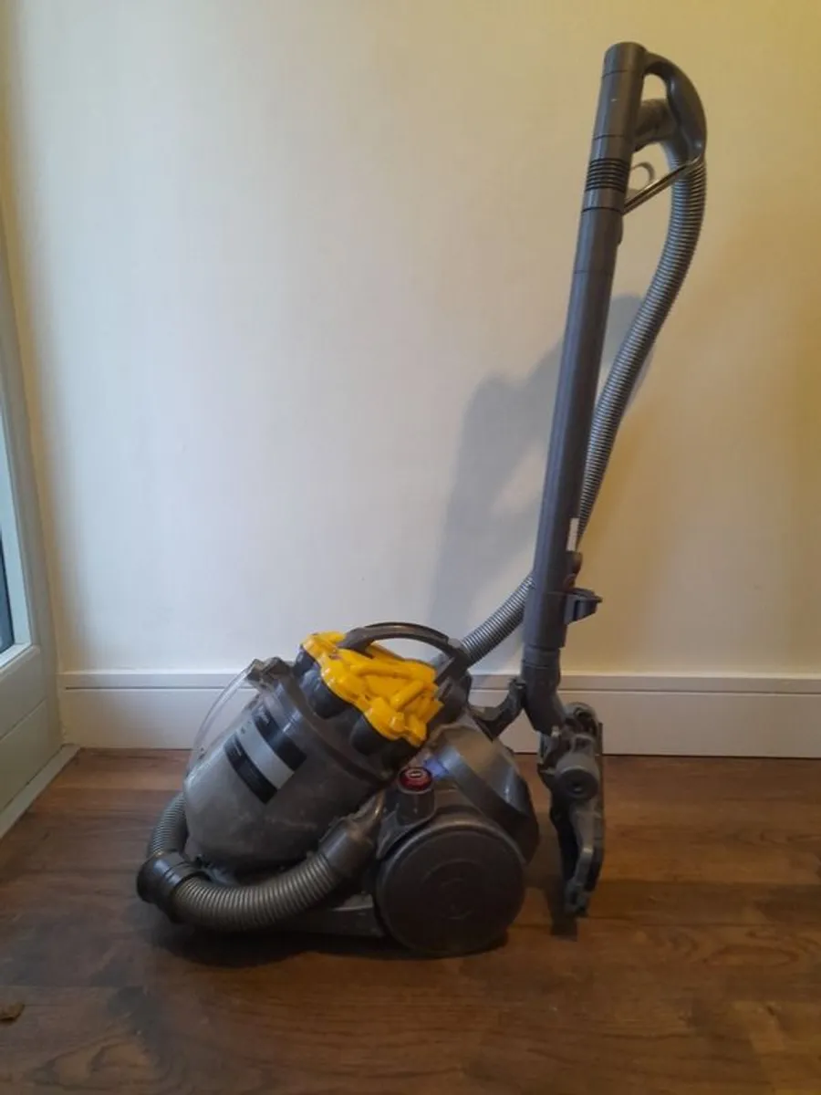Dyson DC 29 Vacuum Cleaner - Image 4