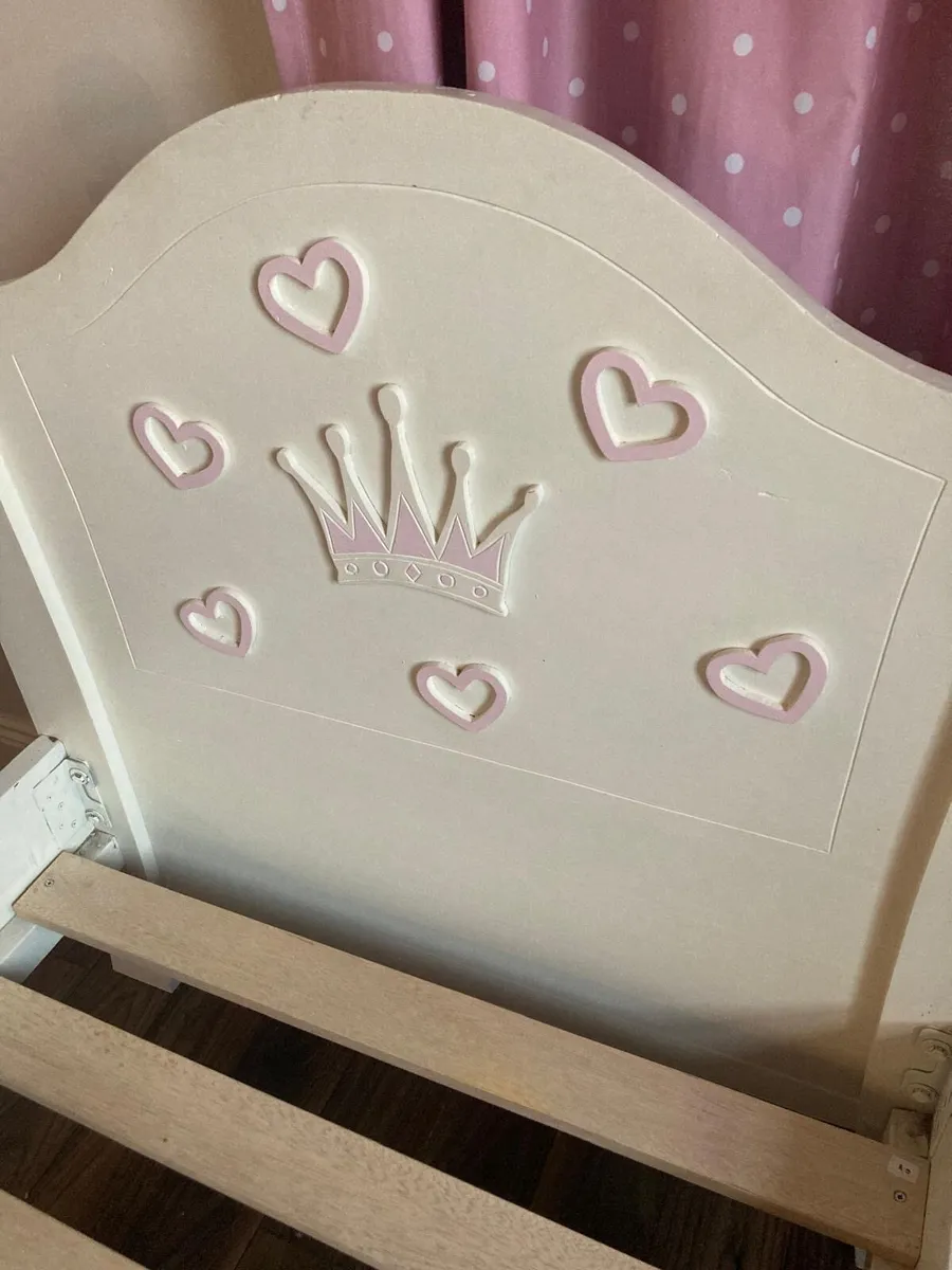 Girls princess beds - Image 3