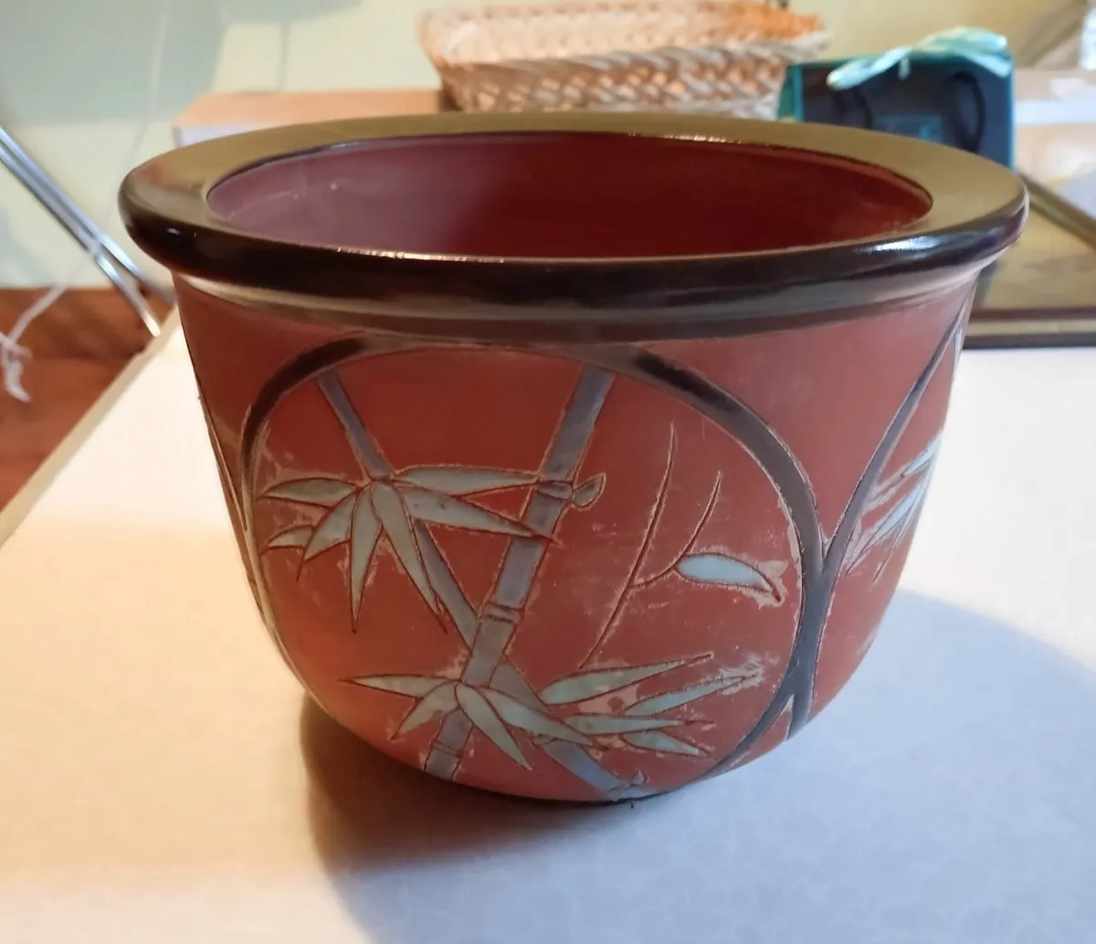 Lovely Clay Plant Pot. - Image 2