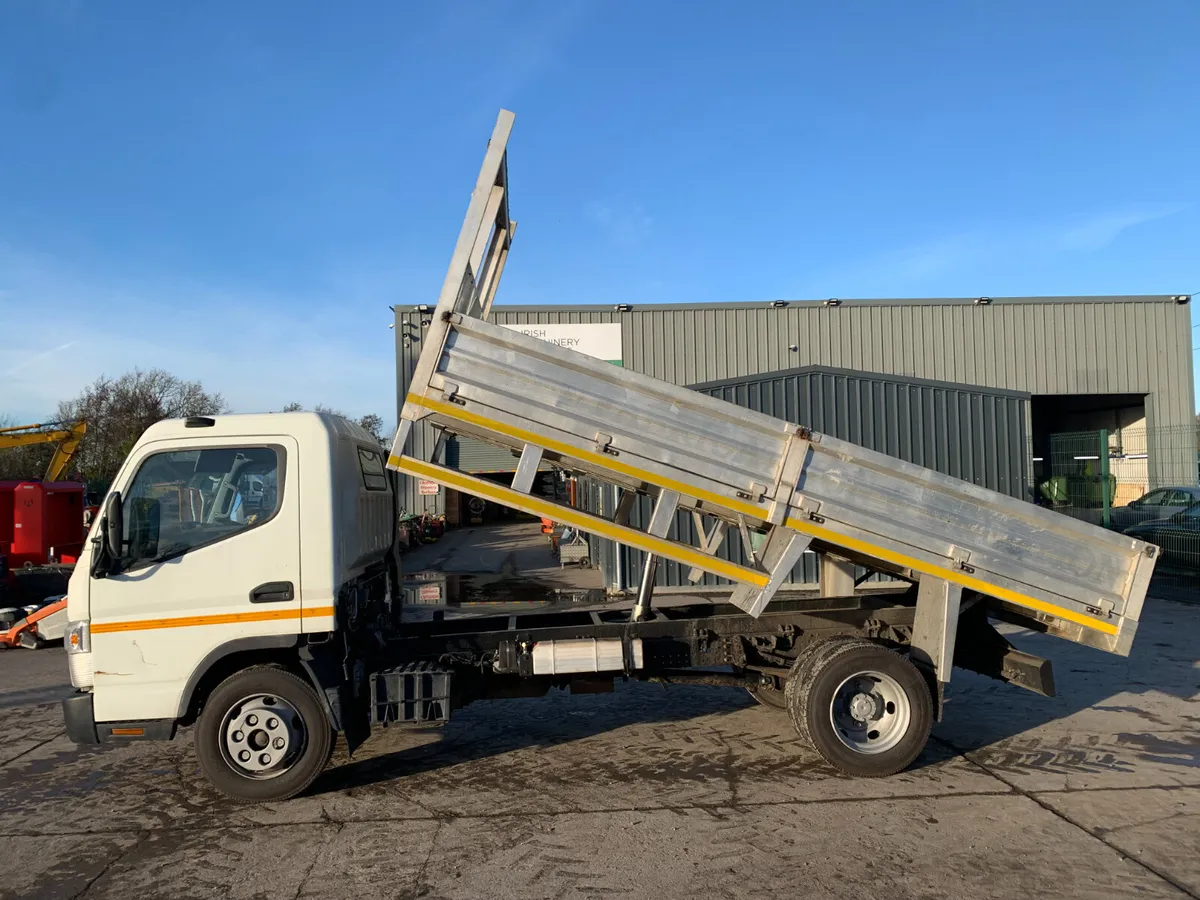 BID ONLINE NOW - 2014 MITSUBISHI CANTER TIPPER - Image 2