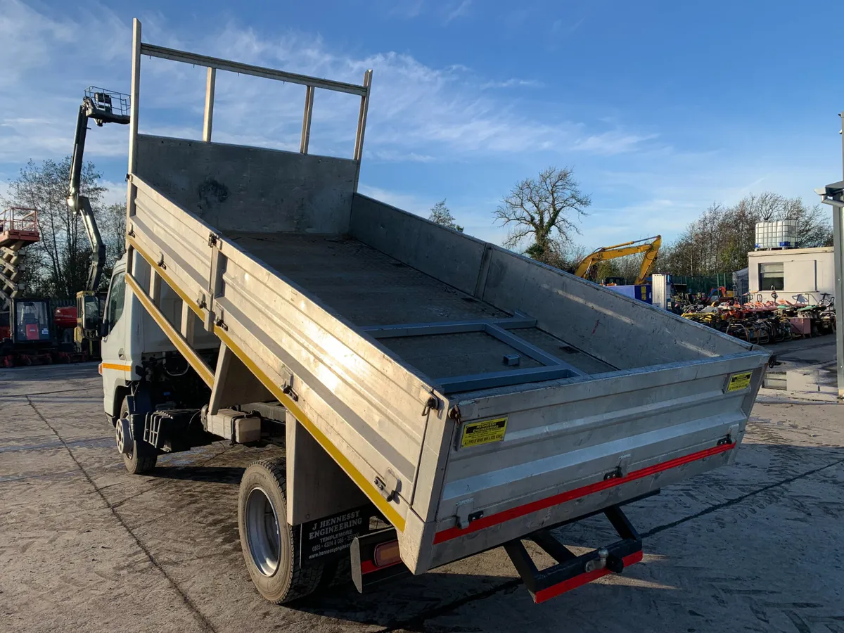 BID ONLINE NOW - 2014 MITSUBISHI CANTER TIPPER - Image 3