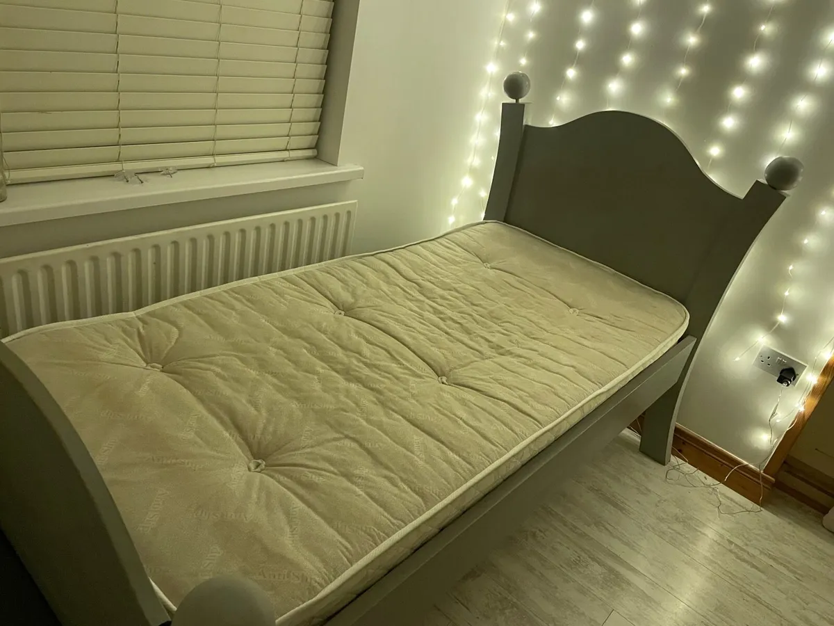 Bed - Image 4