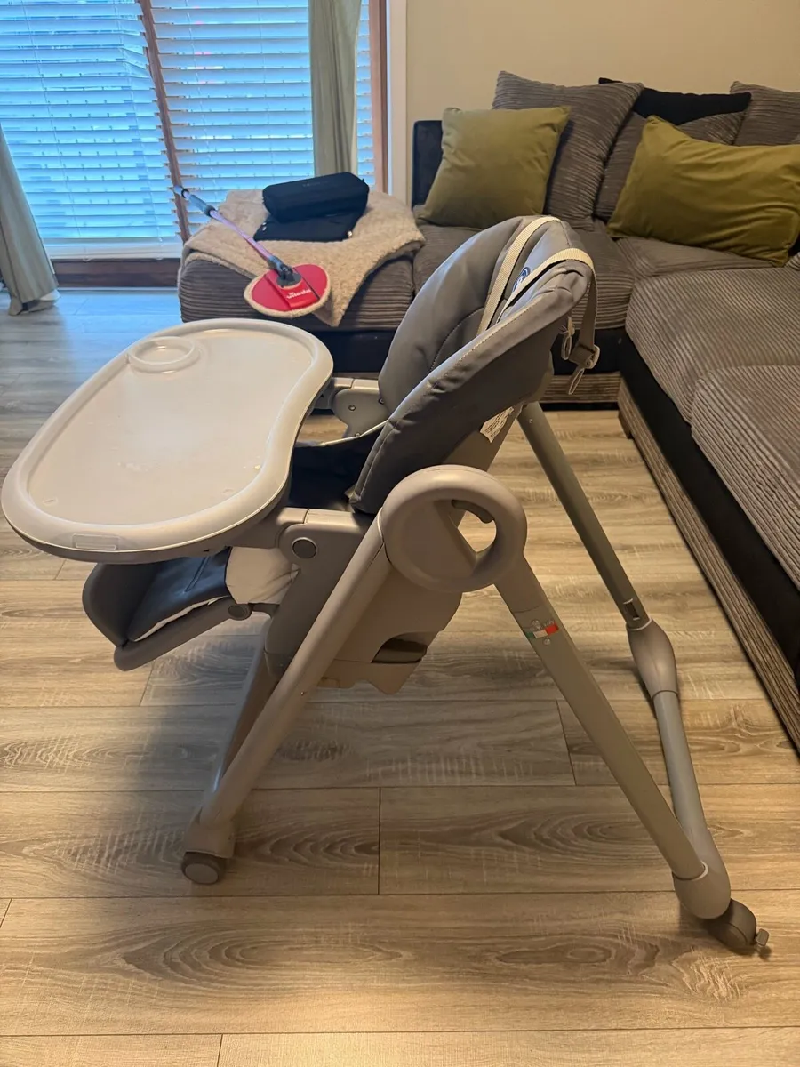 Chicco baby seat - Image 1