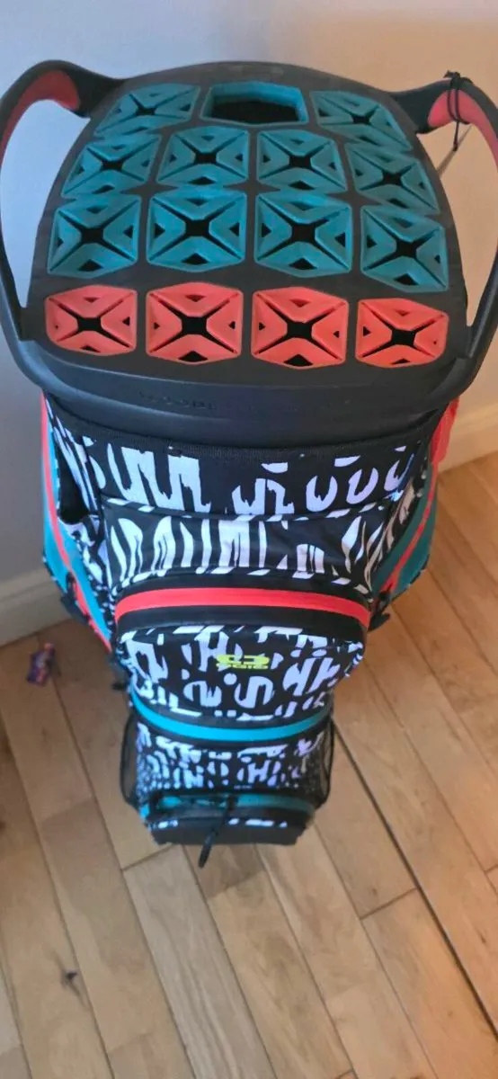 Brand New OGIO waterproof cart bag - Image 4