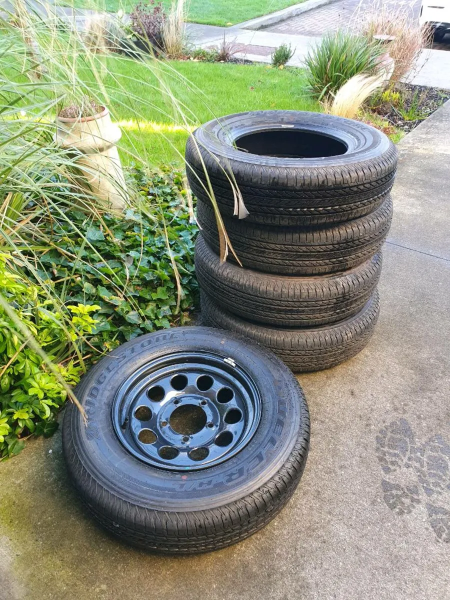 Bridgestone tyres nearly new - Image 3