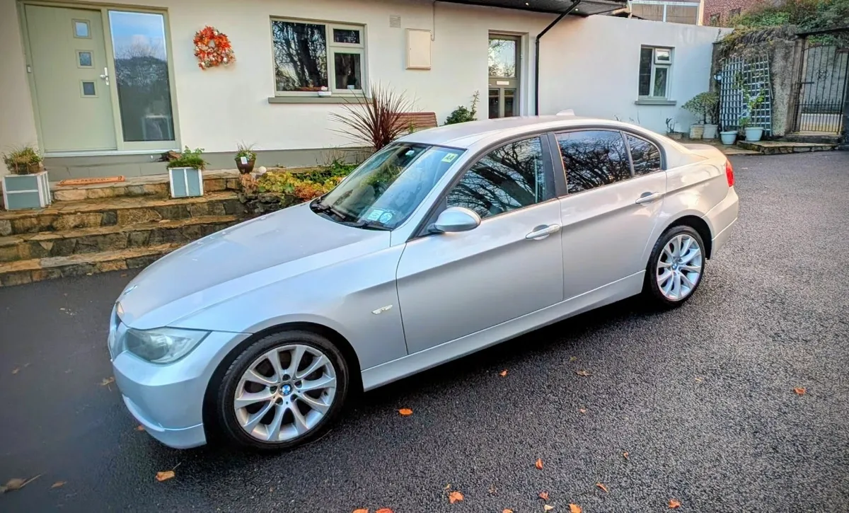 BMW 318i SE Auto N43 - Leather - Low mileage - Image 3