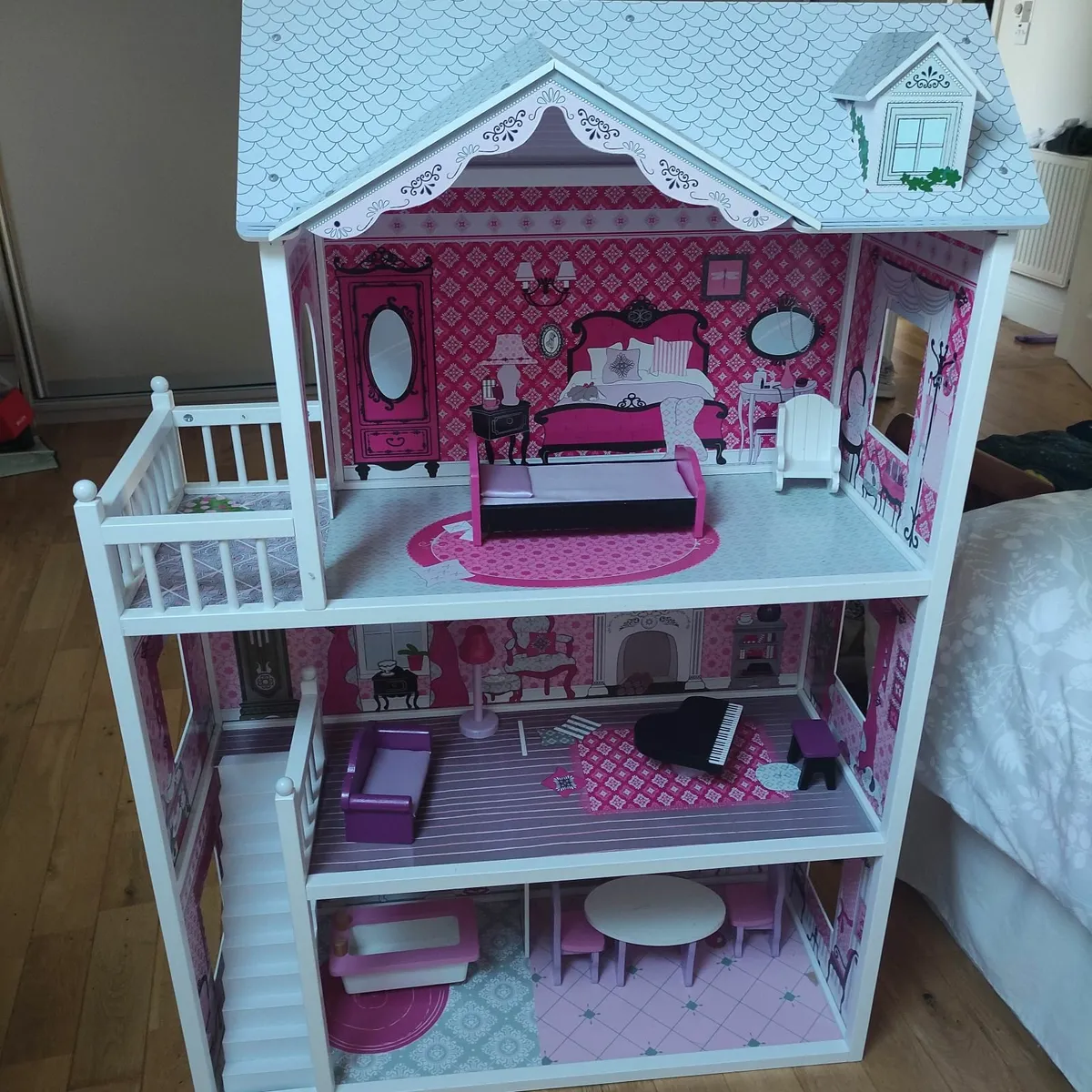 Dolls house - Image 2