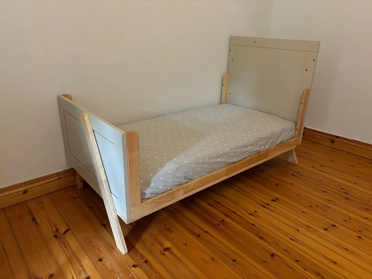 Child’s Bed - Image 1