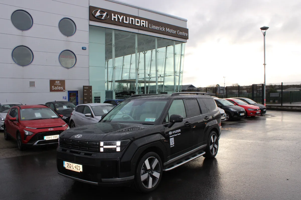 Hyundai Santa Fe 2025 - Image 1