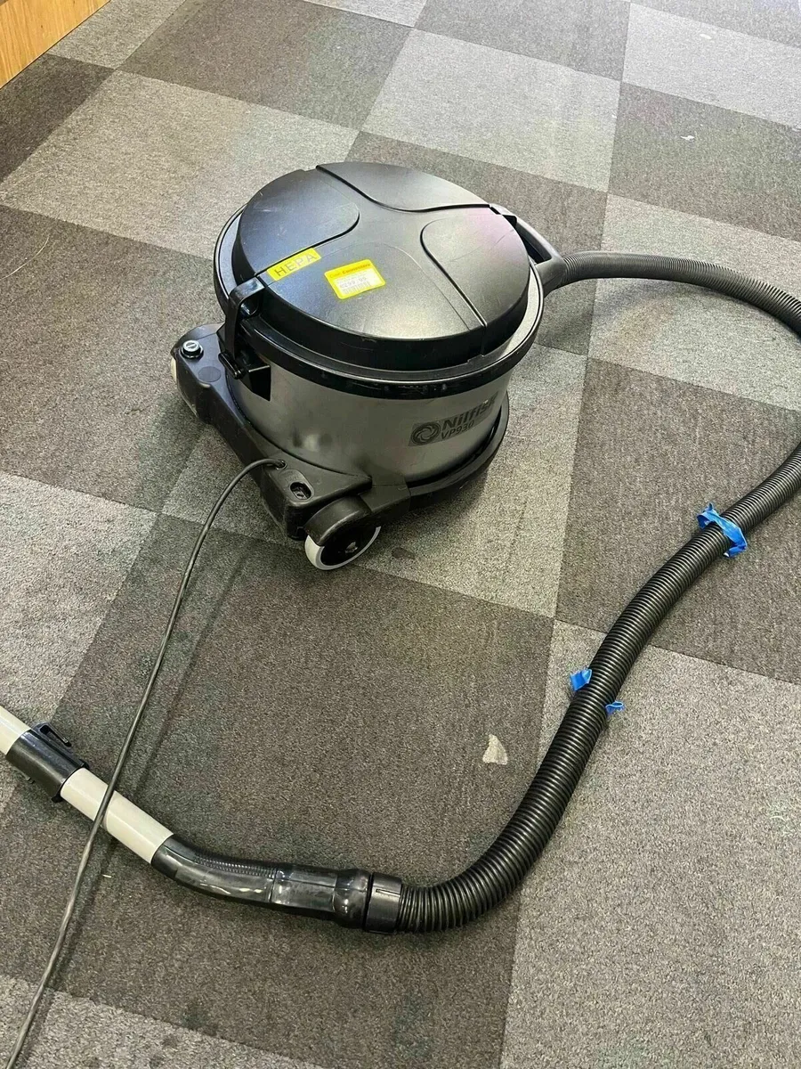 Nilfisk VP930 Vacuum Cleaner - Image 1