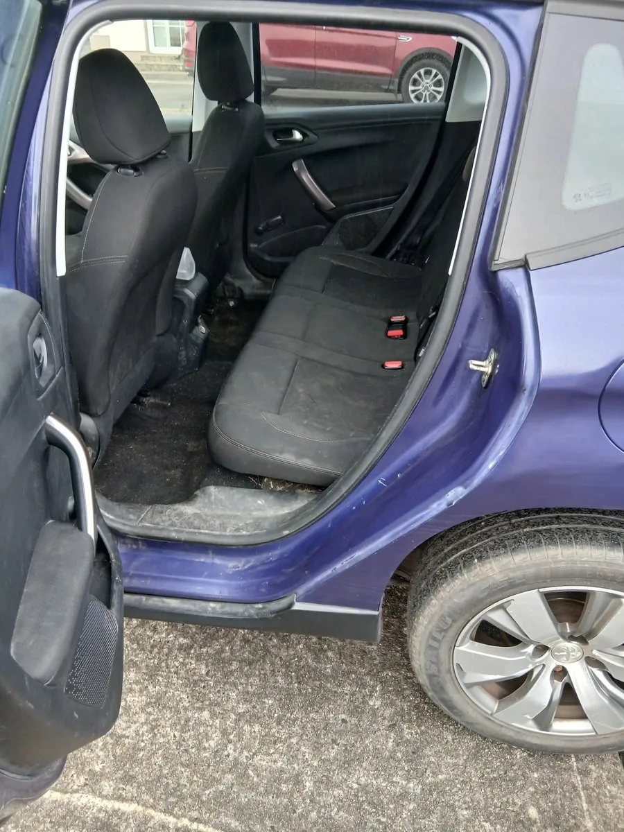 Peugeot 2008 - Image 2