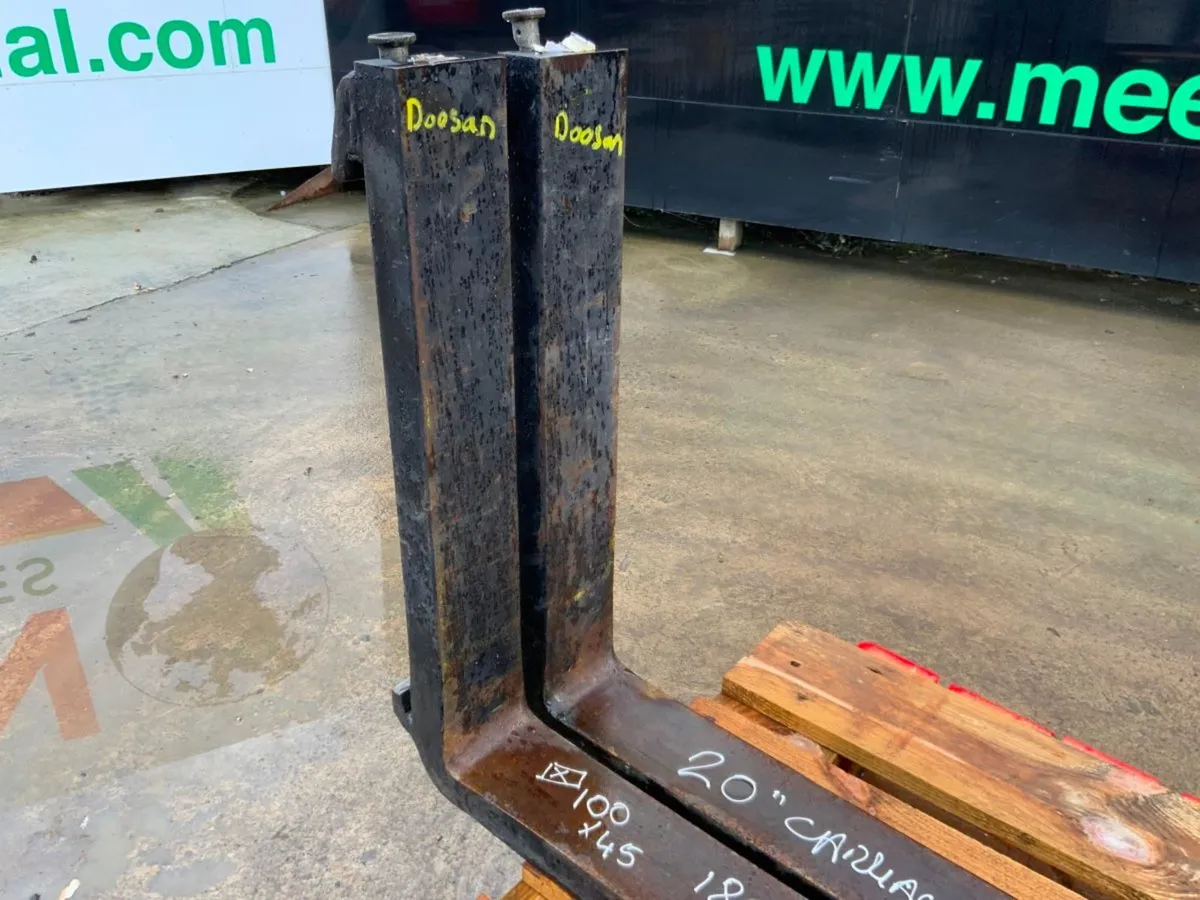 72" CLASS 3 FORKS....20" SLIDING CARRIAGE. - Image 2